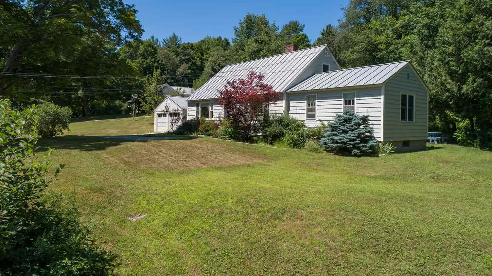 21 Goose Hole Road New London NH 03257