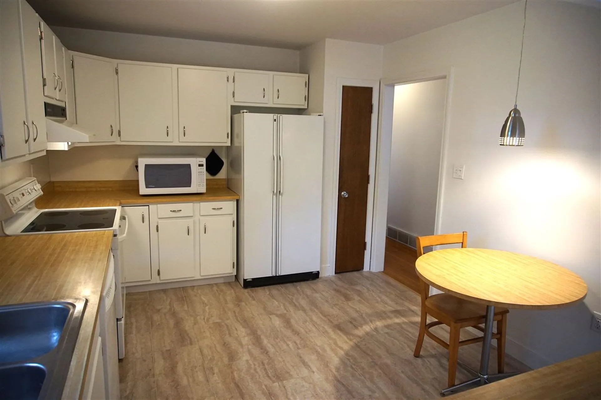 12 Westwood Drive Londonderry NH 03053