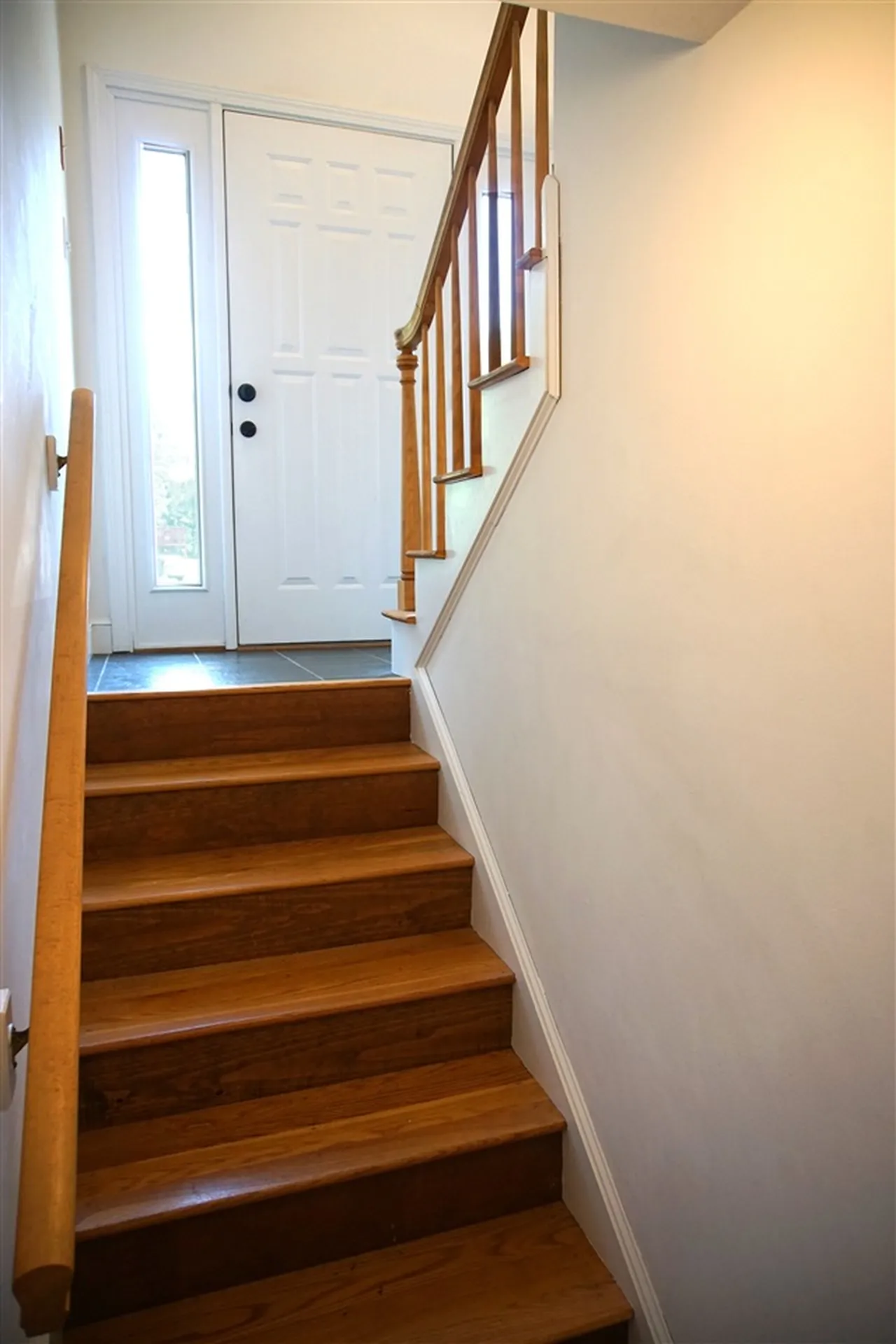 12 Westwood Drive Londonderry NH 03053