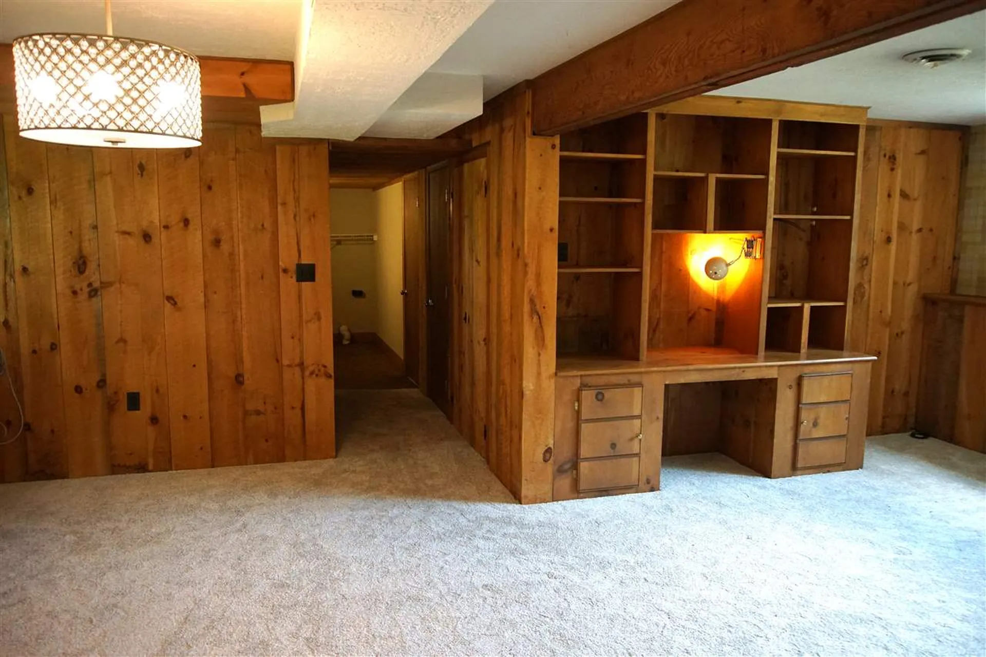 12 Westwood Drive Londonderry NH 03053