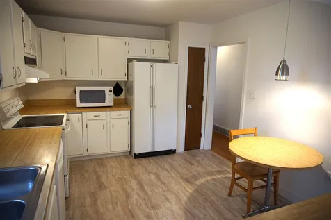 12 Westwood Drive Londonderry NH 03053