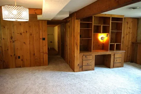 12 Westwood Drive Londonderry NH 03053