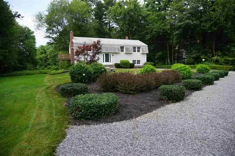 12 Westwood Drive Londonderry NH 03053