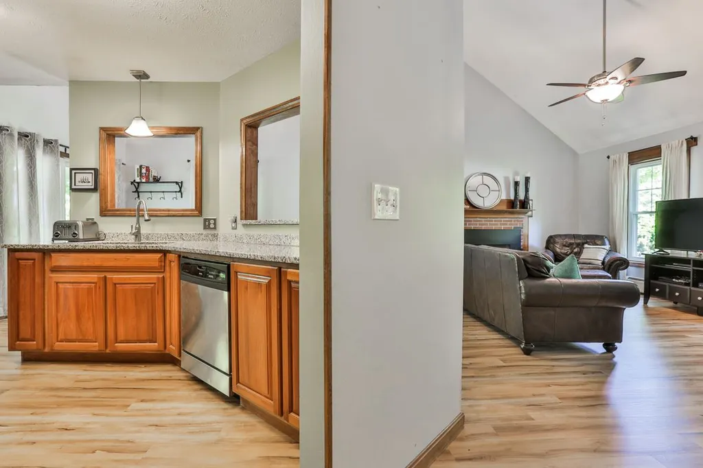 13 Hickory Lane Bedford NH 03110