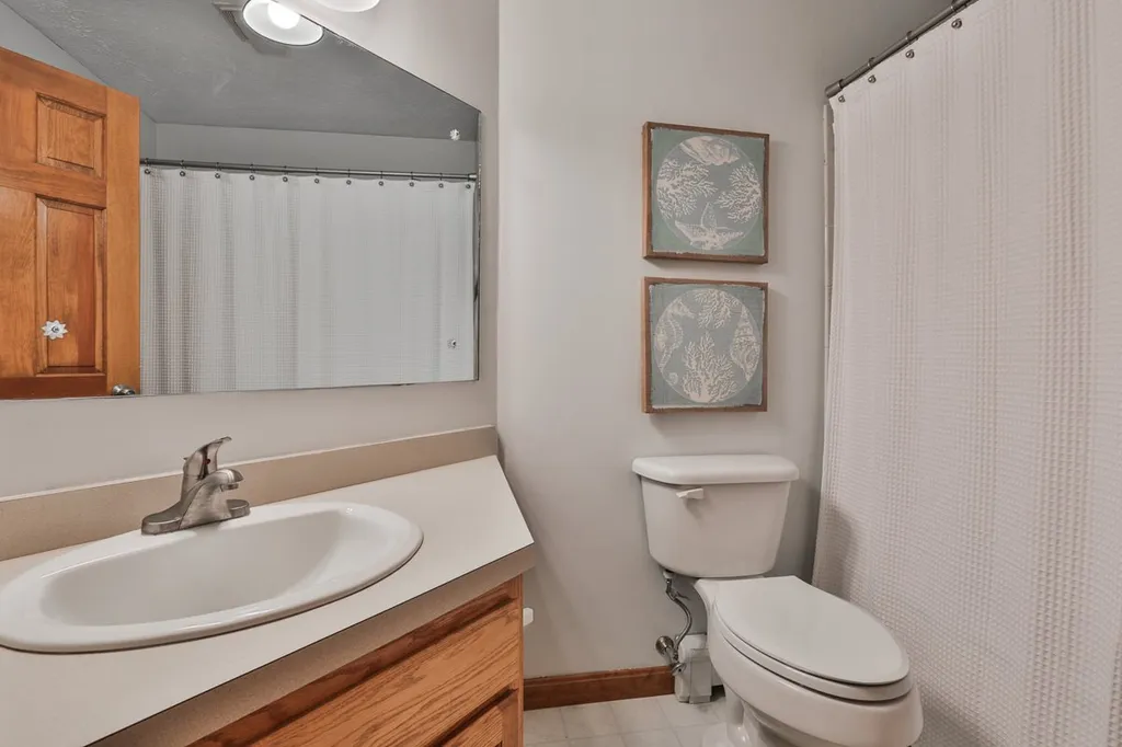 13 Hickory Lane Bedford NH 03110