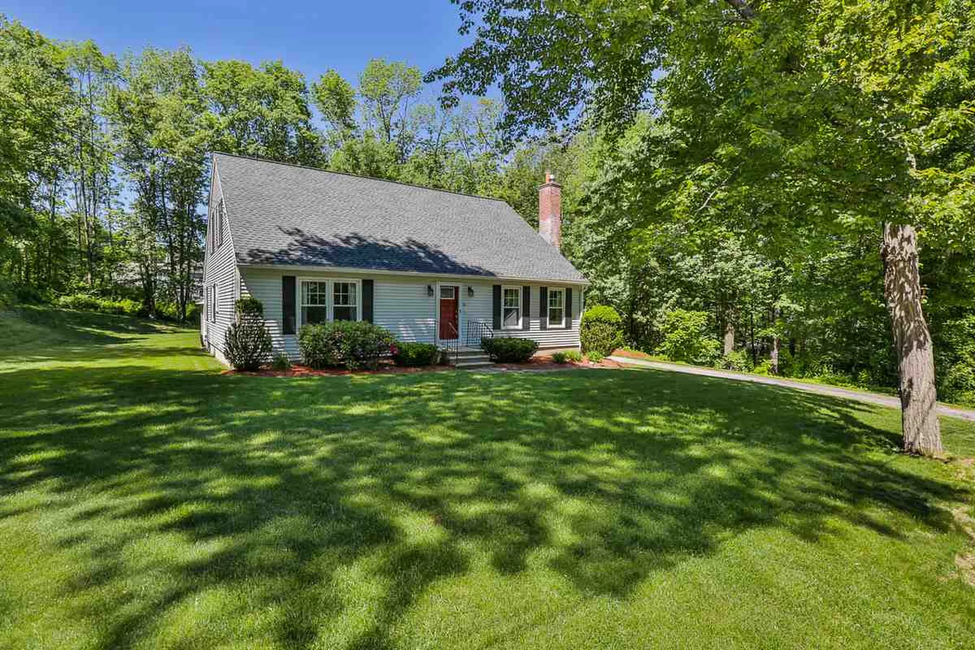 13 Hickory Lane Bedford NH 03110