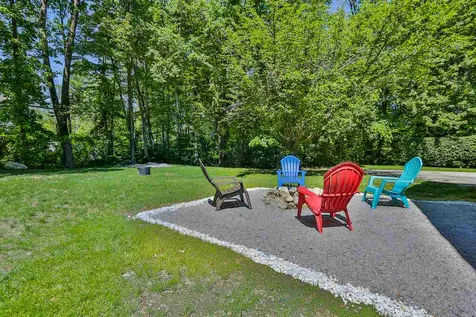 13 Hickory Lane Bedford NH 03110