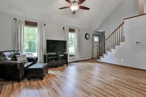 13 Hickory Lane Bedford NH 03110