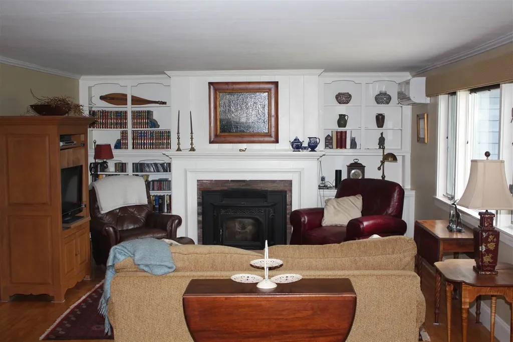 38 Blackberry Lane Jaffrey NH 03452
