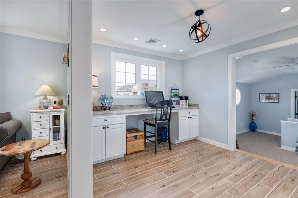 25 K Street Hampton NH 03842