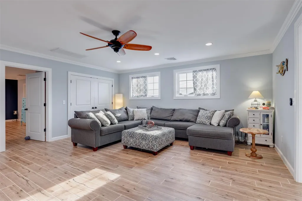 25 K Street Hampton NH 03842