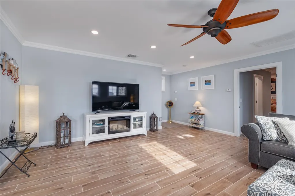 25 K Street Hampton NH 03842