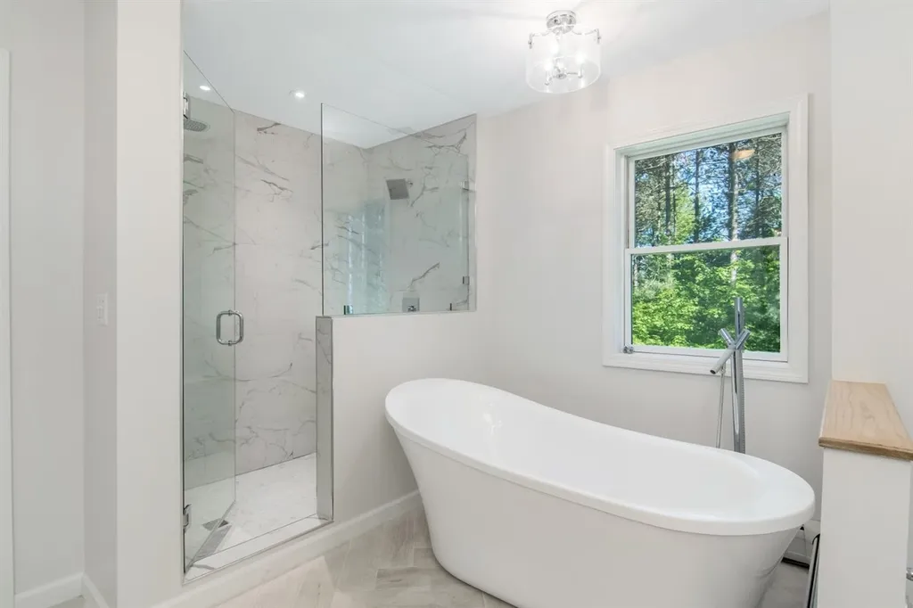 37 Sunrise Road Fairfax VT 05454