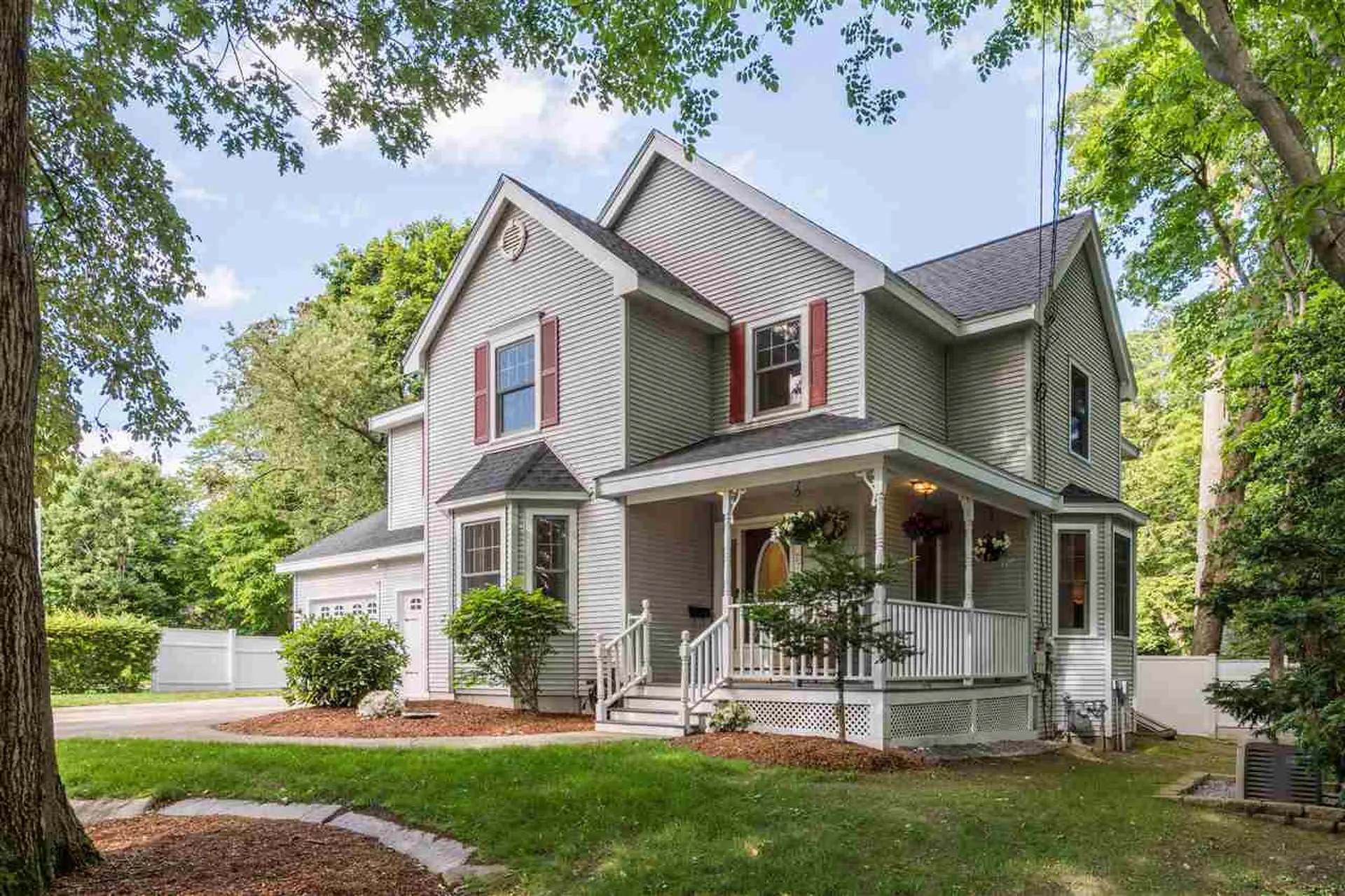 27 Webster Street Nashua NH 03064