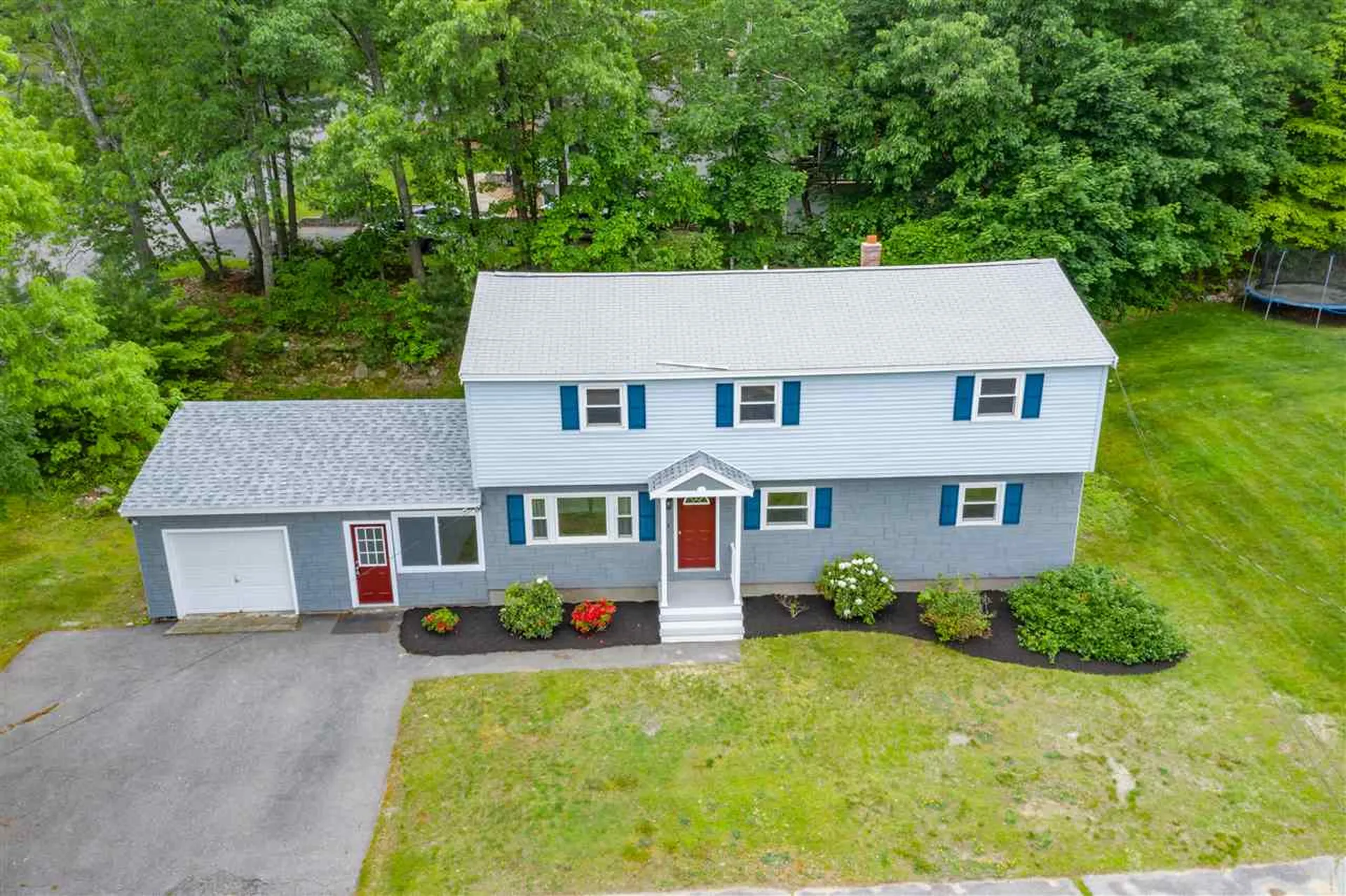 10 Nottingham Drive Nashua NH 03062