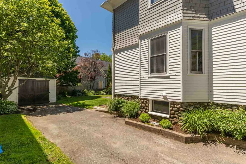 302 Miller Avenue Portsmouth NH 03801