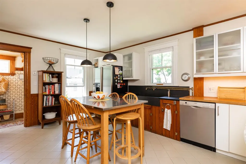 302 Miller Avenue Portsmouth NH 03801