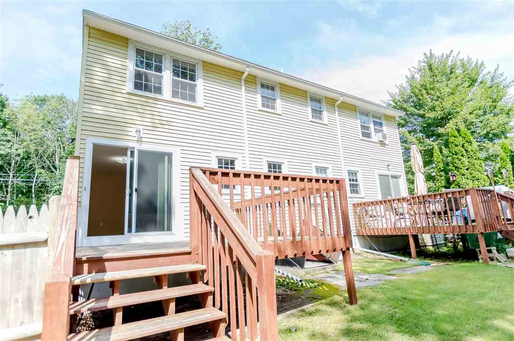 87B Scobie Pond Road Derry NH 03038