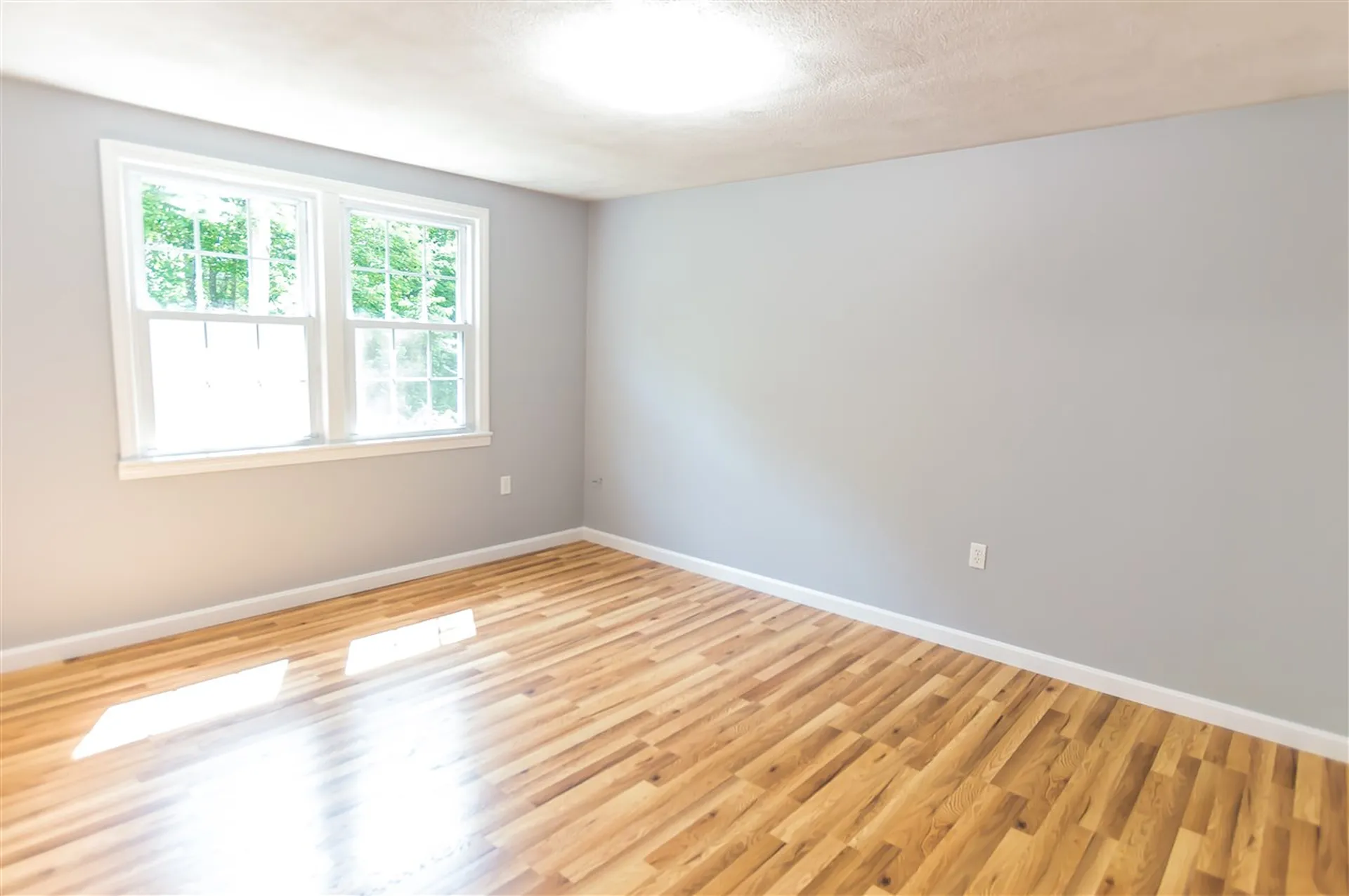 87B Scobie Pond Road Derry NH 03038