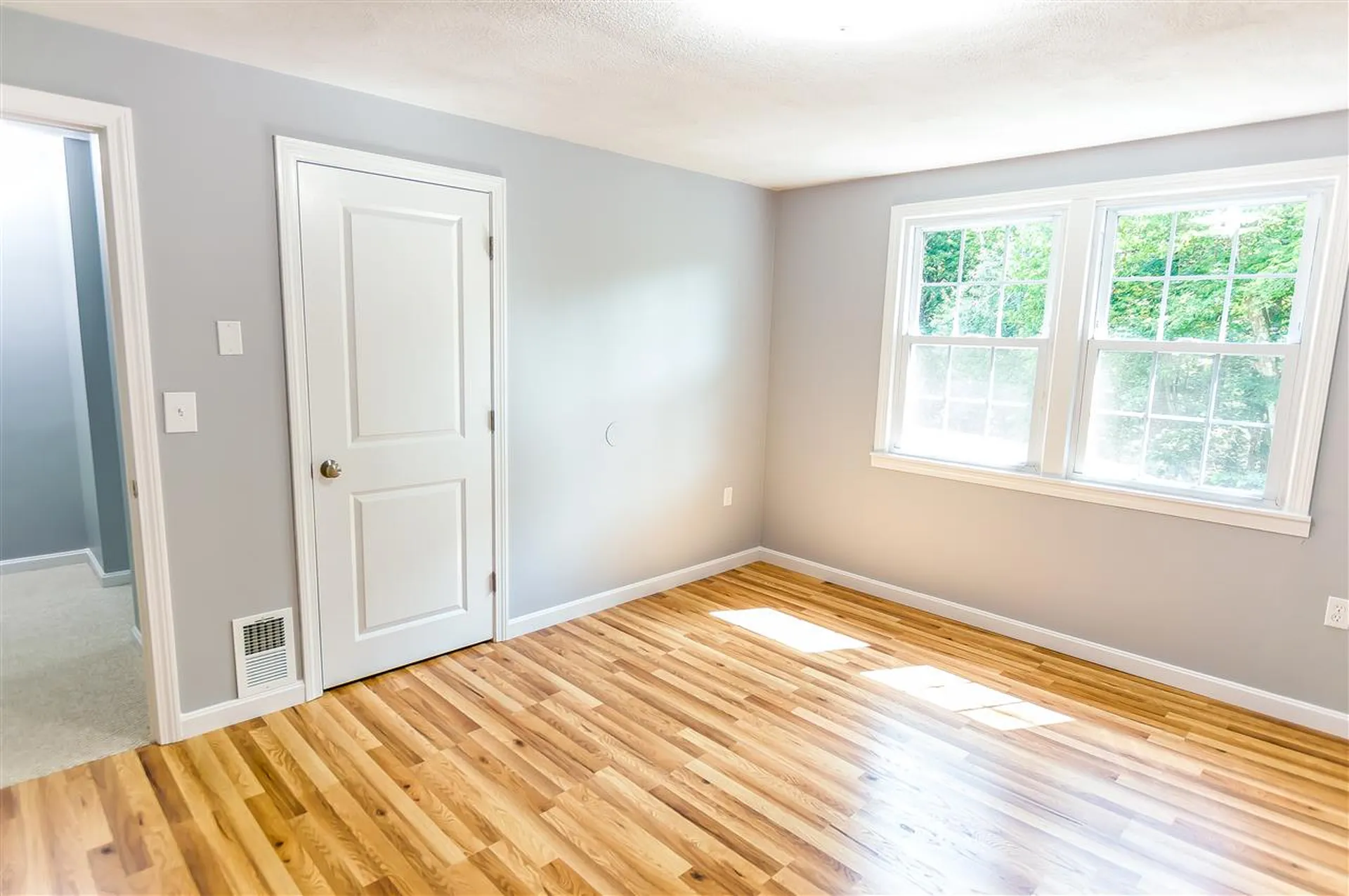 87B Scobie Pond Road Derry NH 03038
