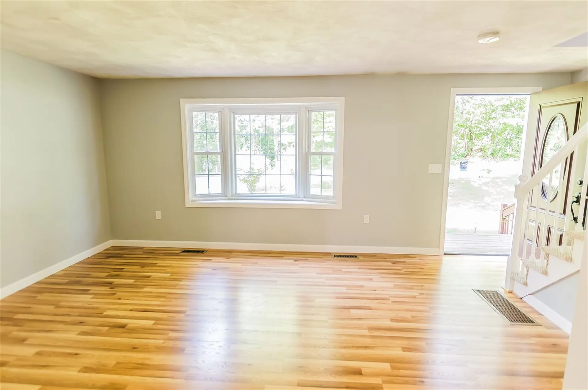 87B Scobie Pond Road Derry NH 03038