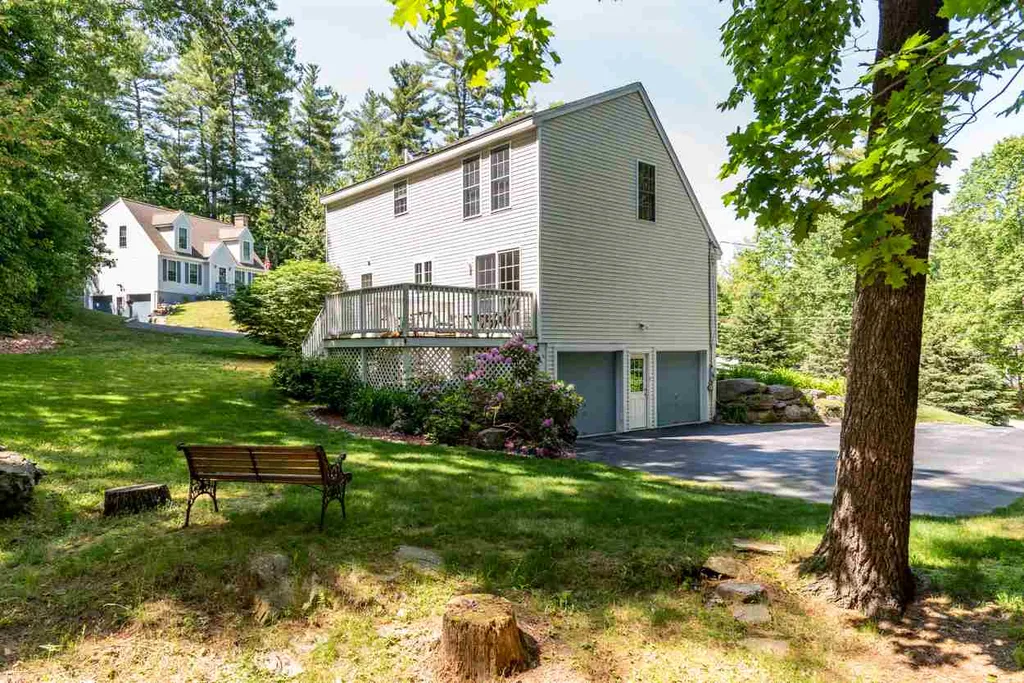 9 Abbey Road Raymond NH 03077