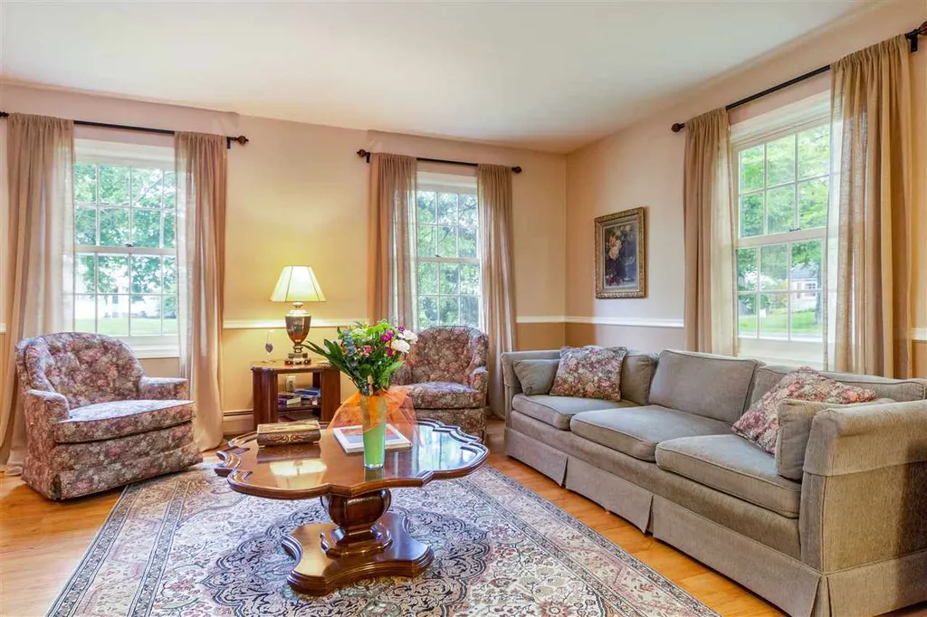 9 Oakcrest Drive Burlington VT 05408