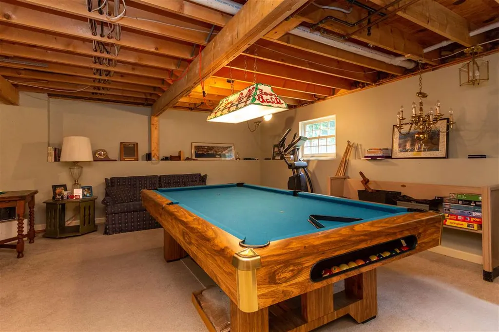 9 Oakcrest Drive Burlington VT 05408