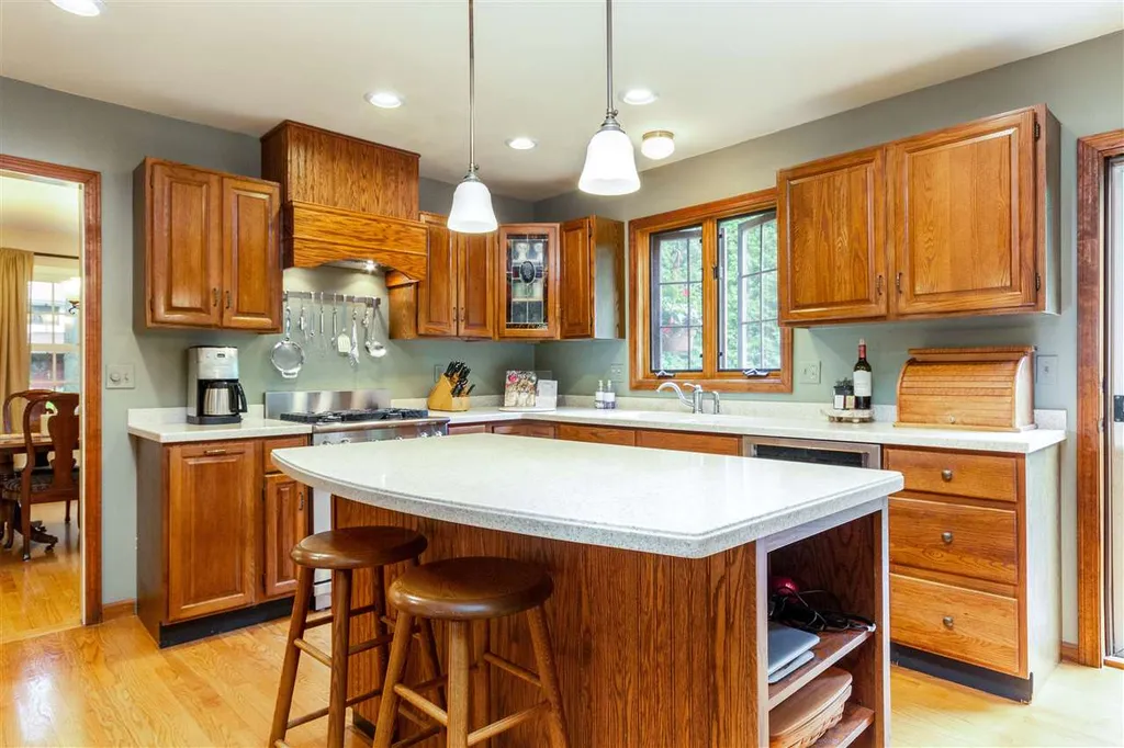 9 Oakcrest Drive Burlington VT 05408