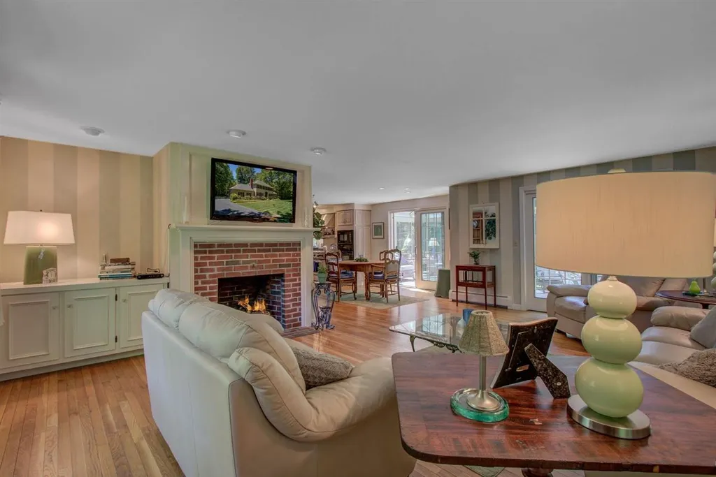 1 Drury Plains Road Stratham NH 03885