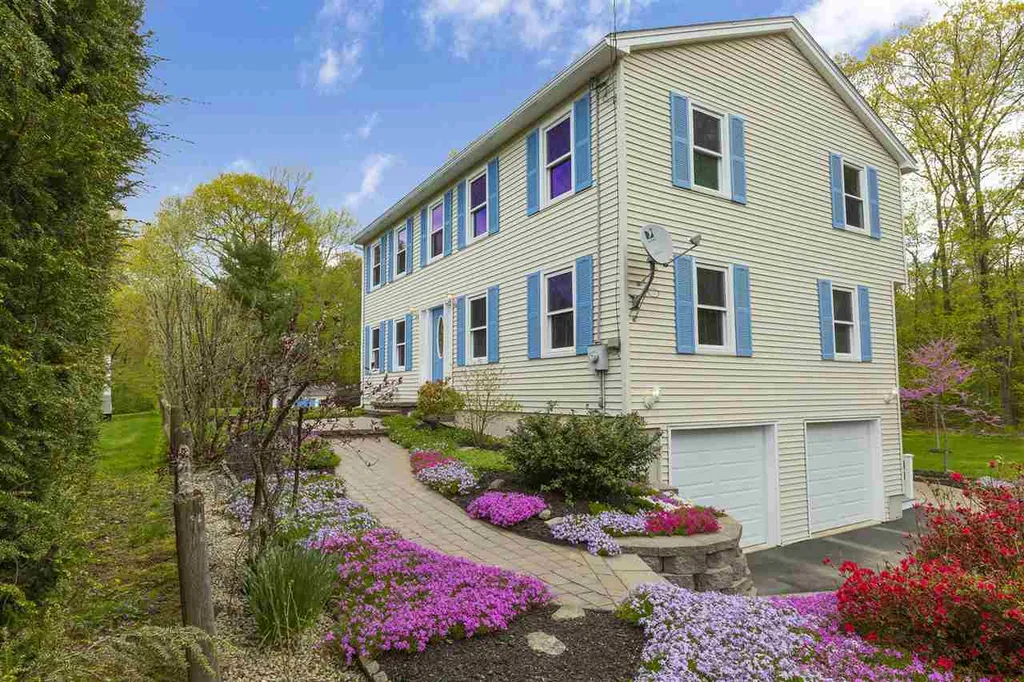 100 Gowing Road Hudson NH 03051