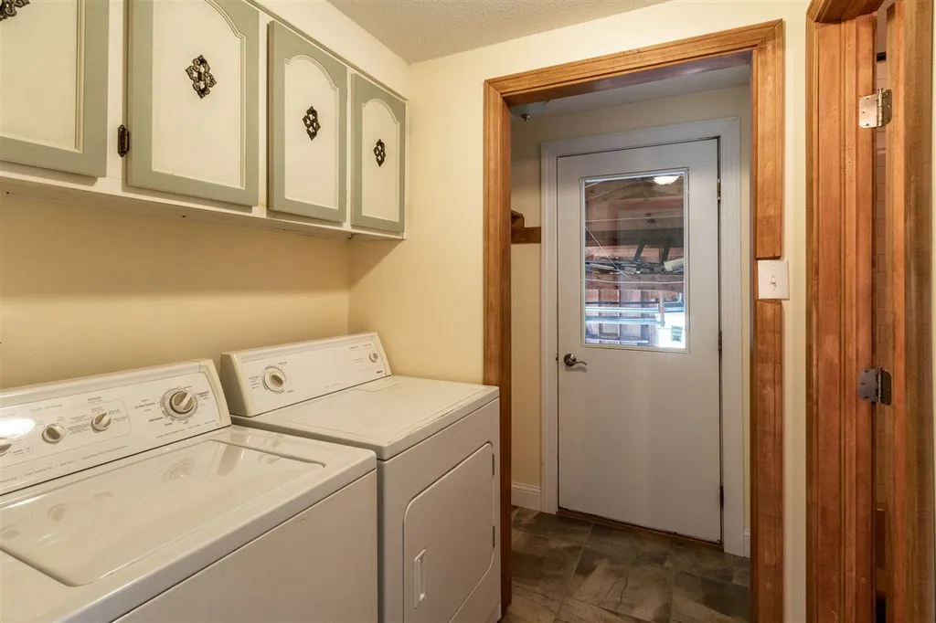 54 Clark Road Charlotte VT 05445