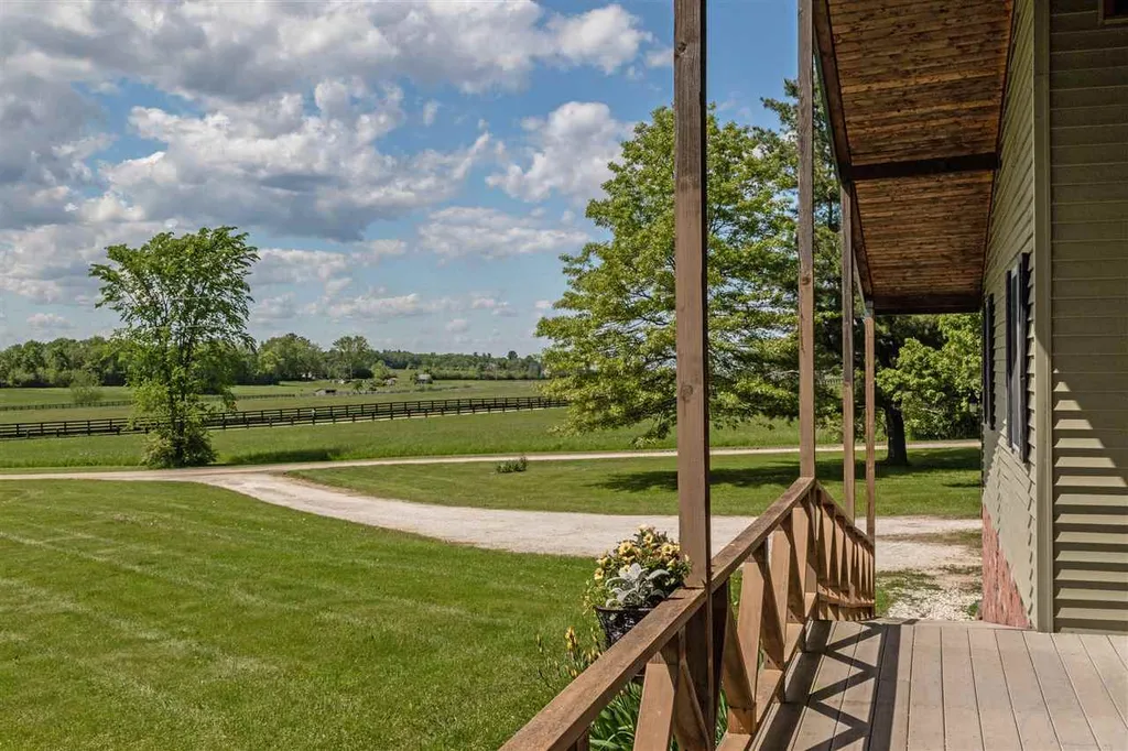 54 Clark Road Charlotte VT 05445
