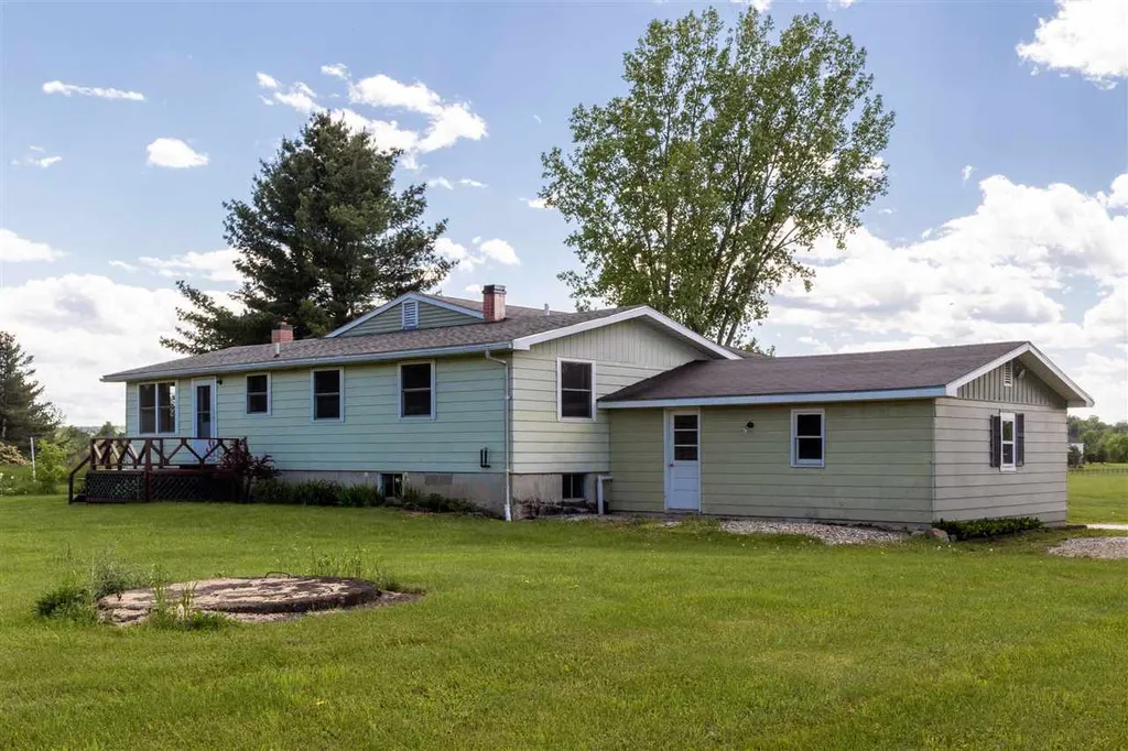 54 Clark Road Charlotte VT 05445