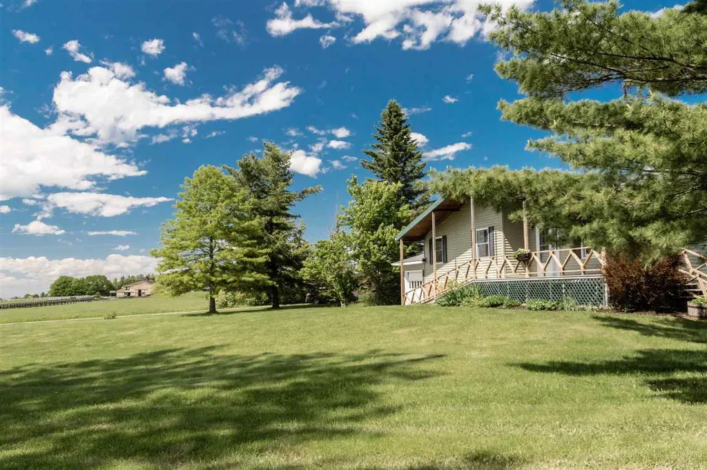54 Clark Road Charlotte VT 05445