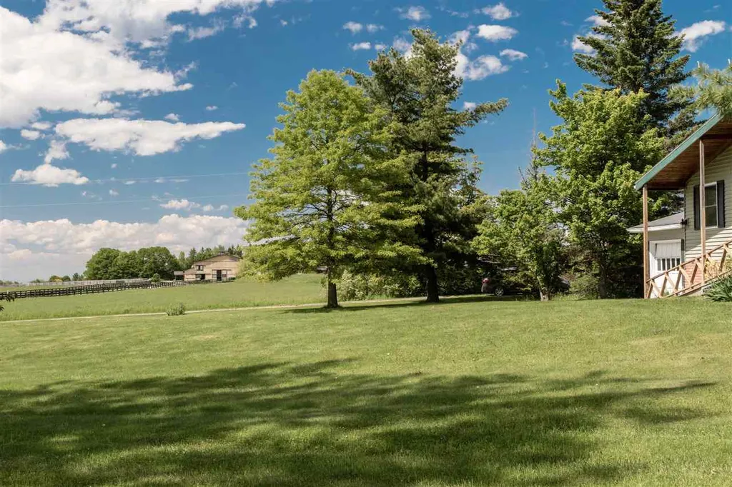 54 Clark Road Charlotte VT 05445