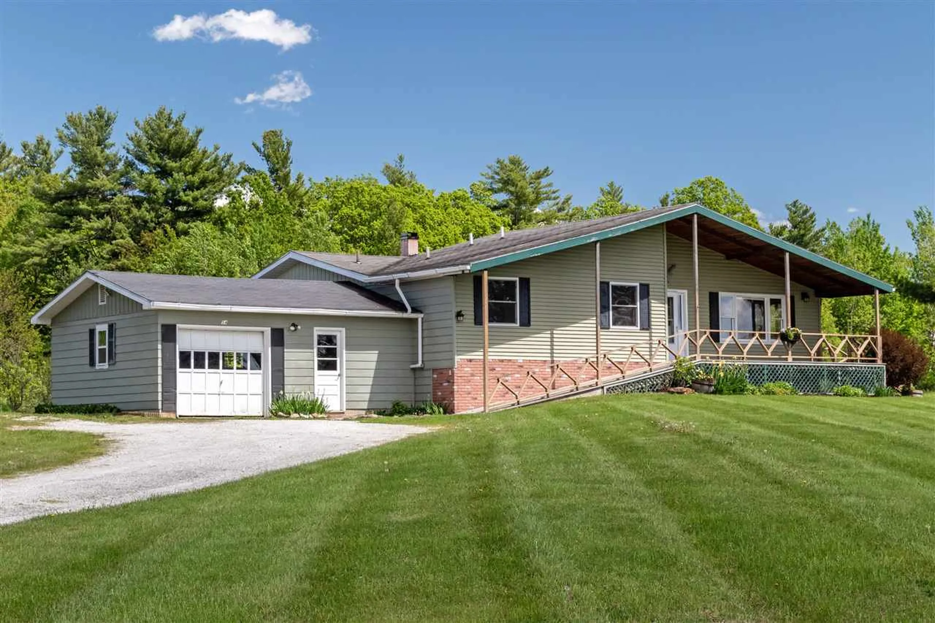 54 Clark Road Charlotte VT 05445