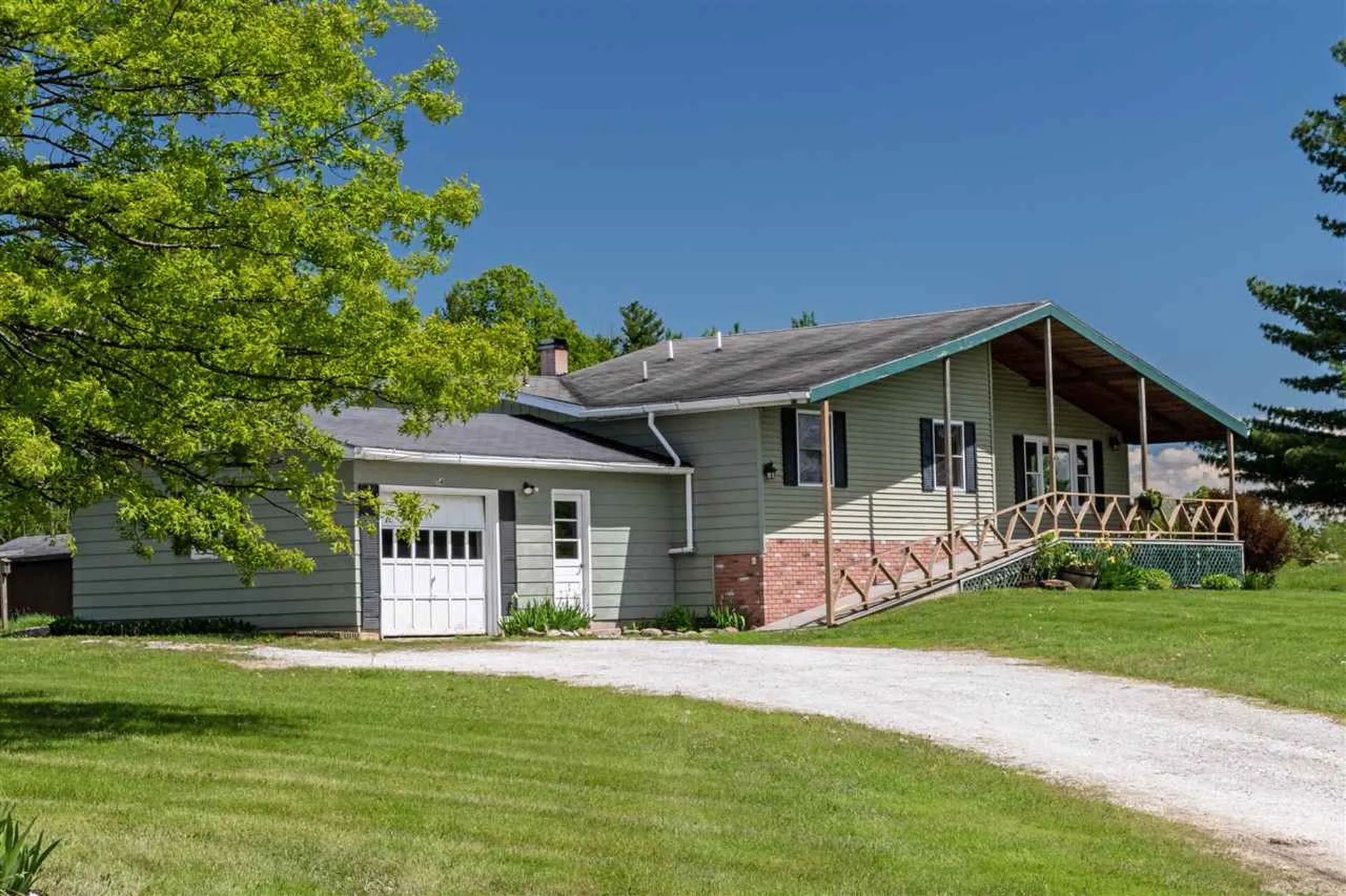 54 Clark Road Charlotte VT 05445