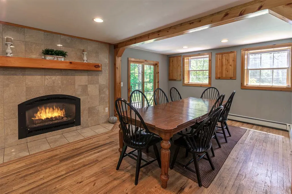 4427 West Hill Road Jamaica VT 05343