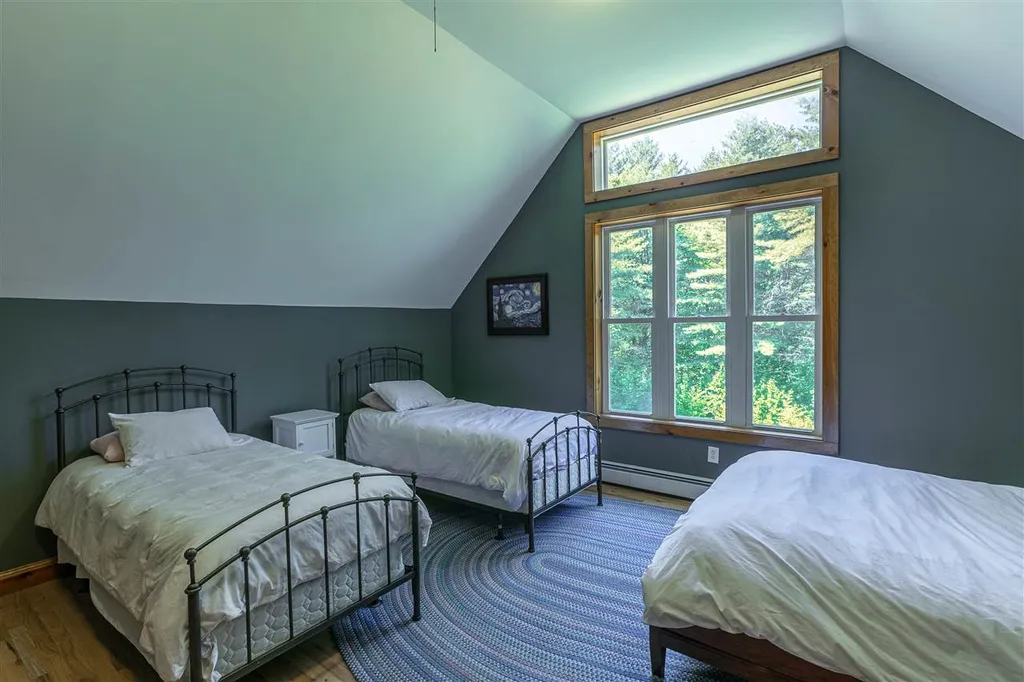 4427 West Hill Road Jamaica VT 05343