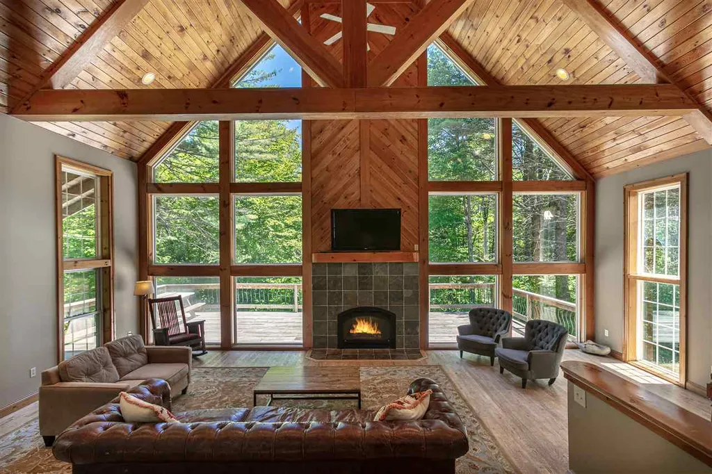 4427 West Hill Road Jamaica VT 05343