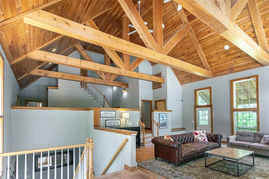 4427 West Hill Road Jamaica VT 05343
