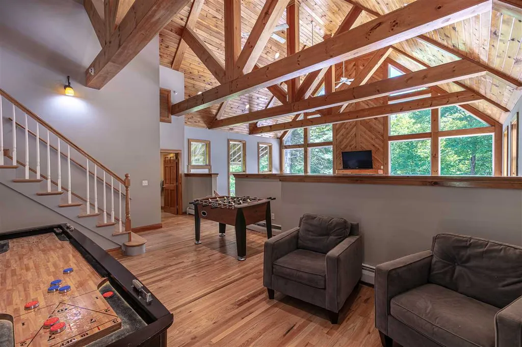 4427 West Hill Road Jamaica VT 05343