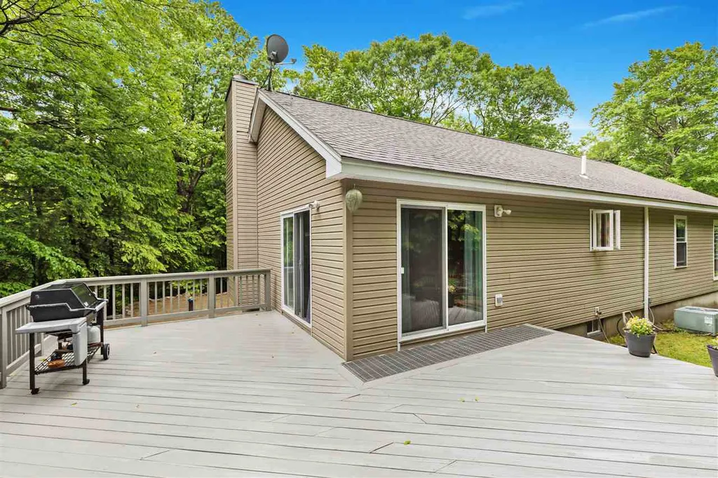 117 Mount Delight Road Deerfield NH 03037
