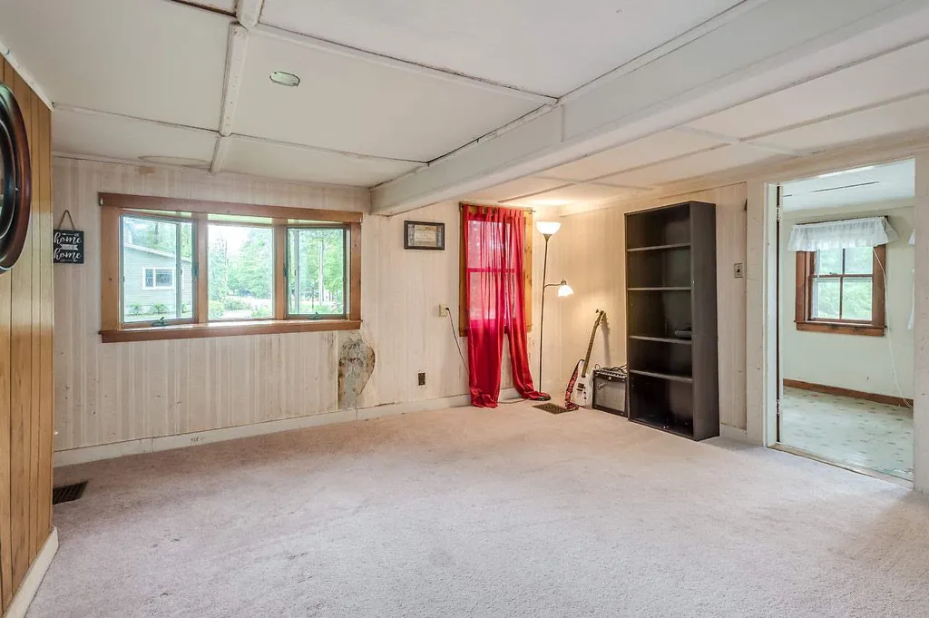 19 Saint James Avenue Milton NH 03851