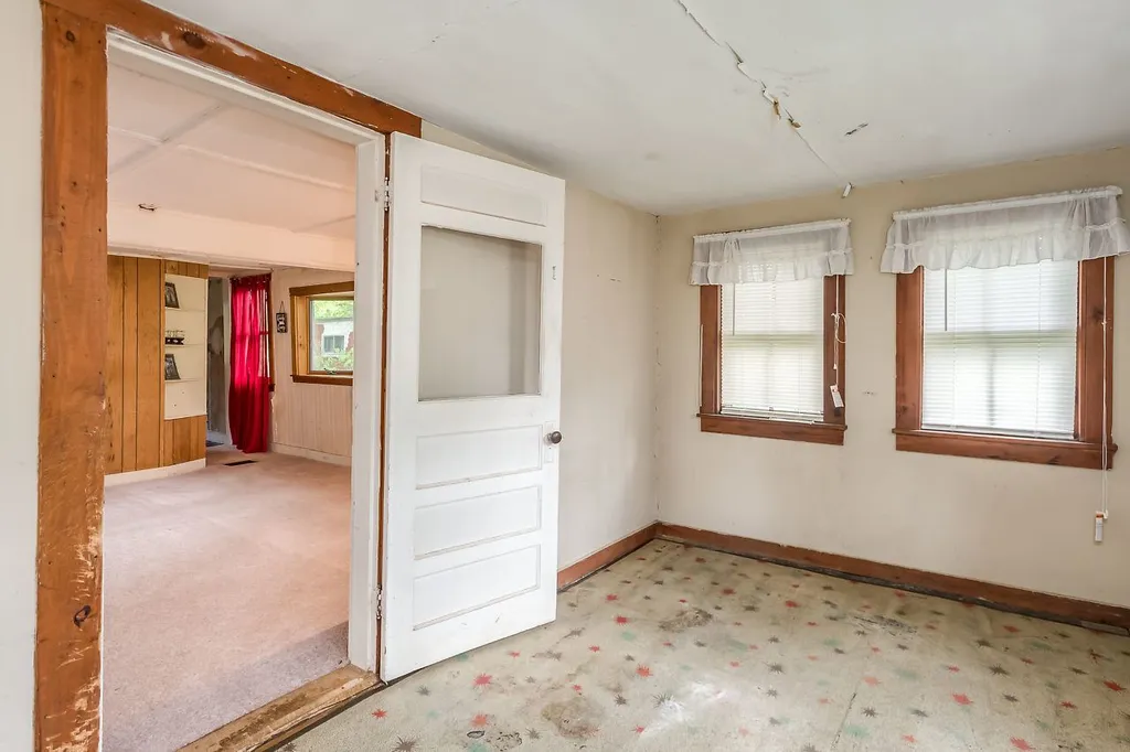 19 Saint James Avenue Milton NH 03851