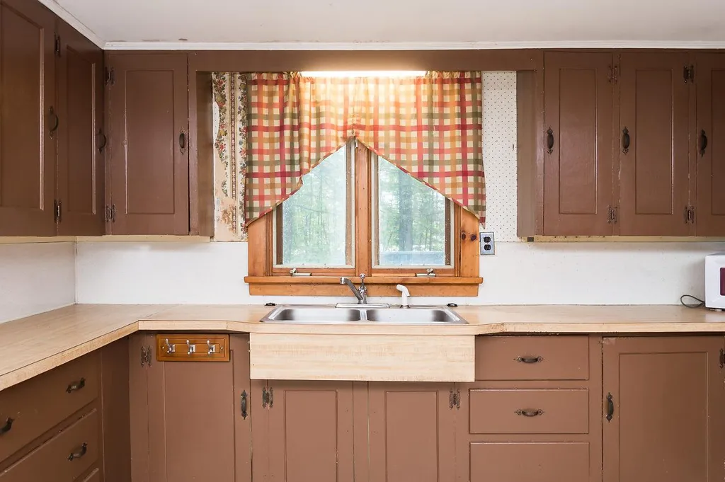 19 Saint James Avenue Milton NH 03851