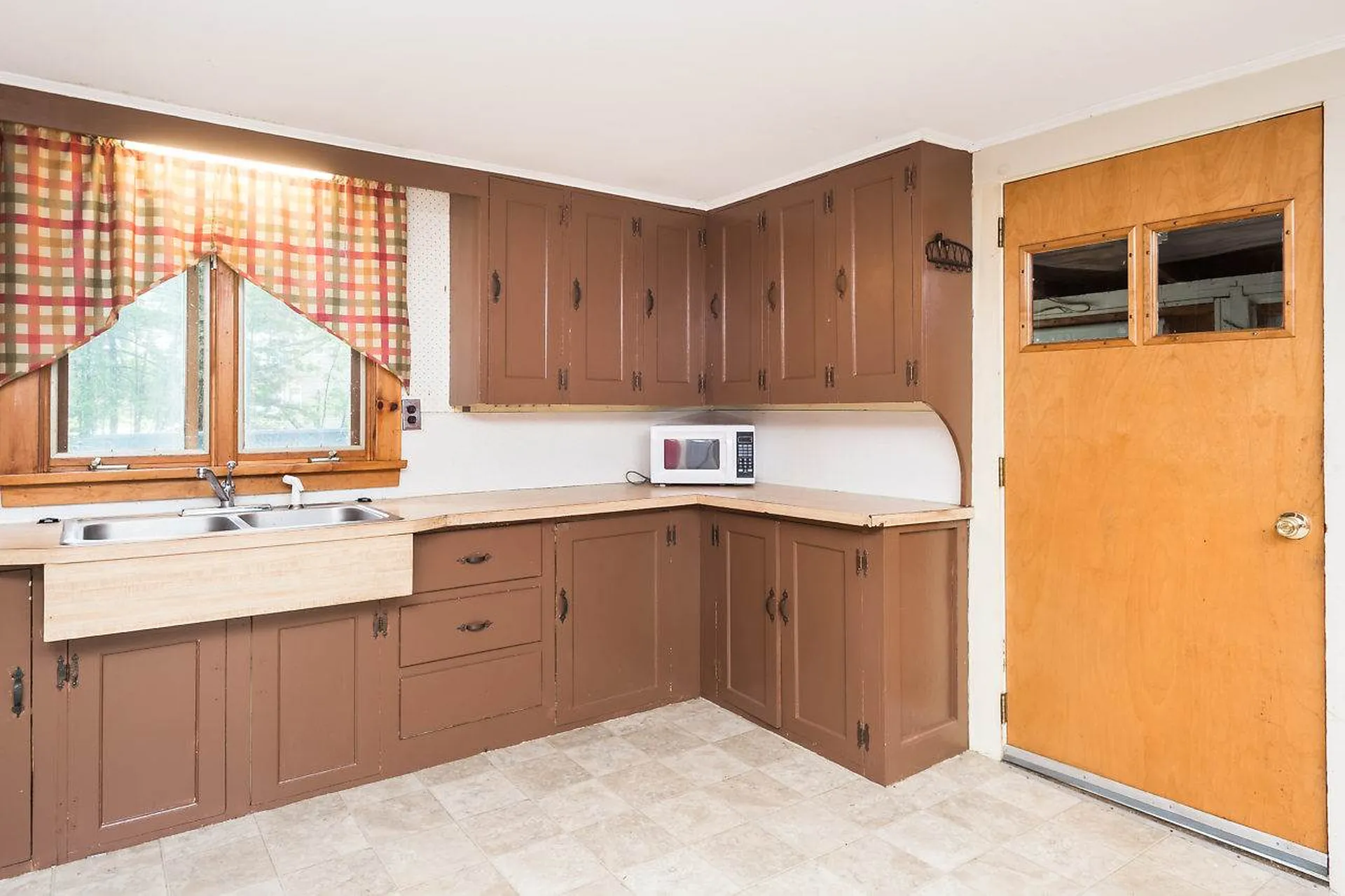 19 Saint James Avenue Milton NH 03851