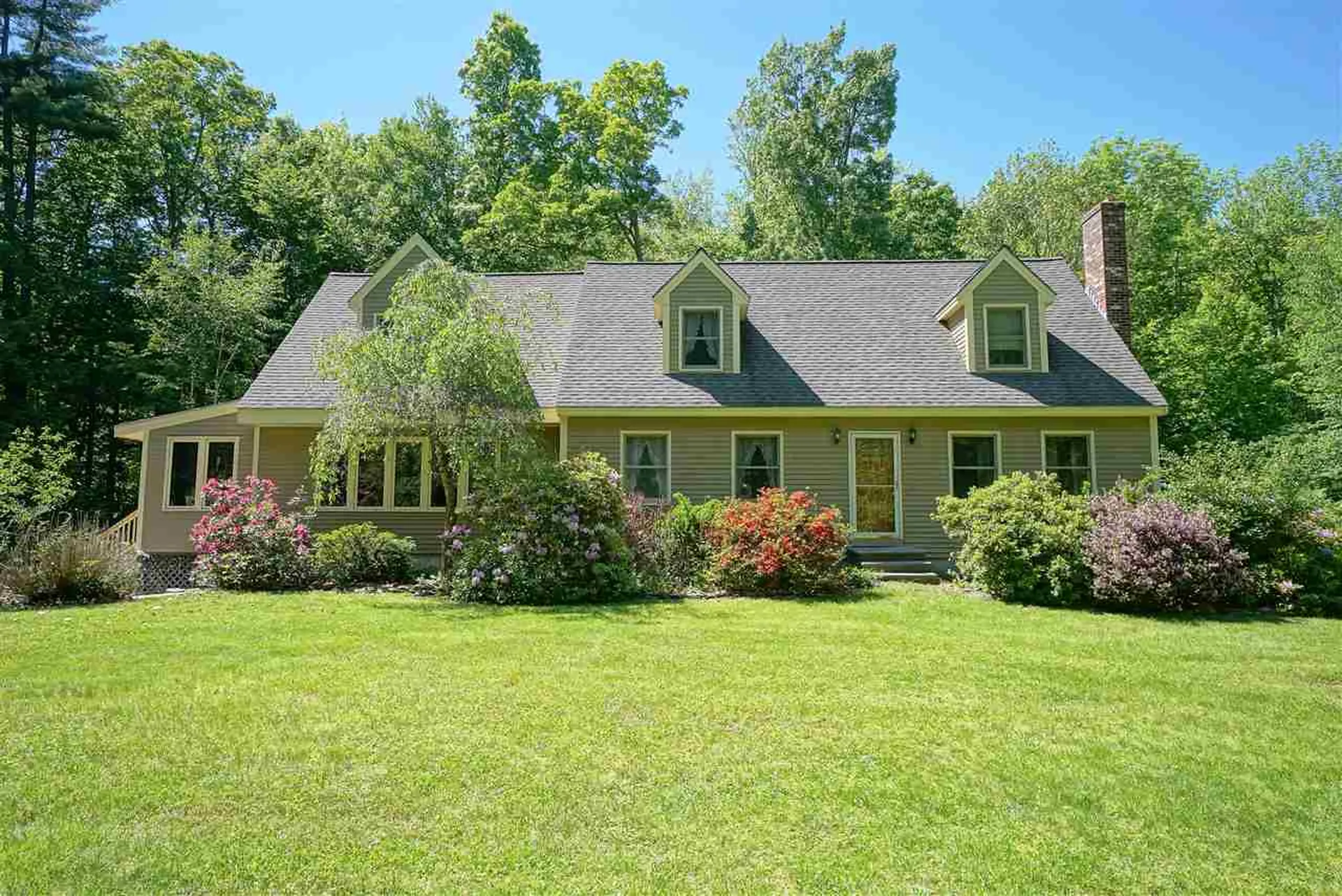 106 Pond View Drive Auburn NH 03032