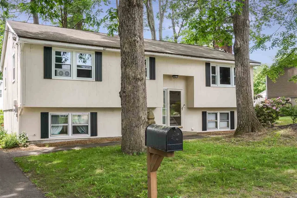 4 Coventry Road Nashua NH 03062